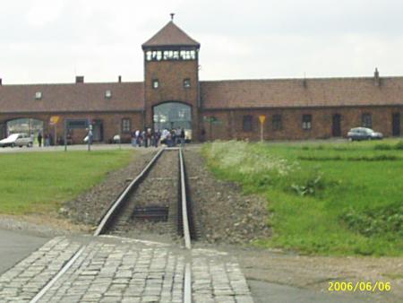 voyage en pologne juin2006-arrivé a birkenau