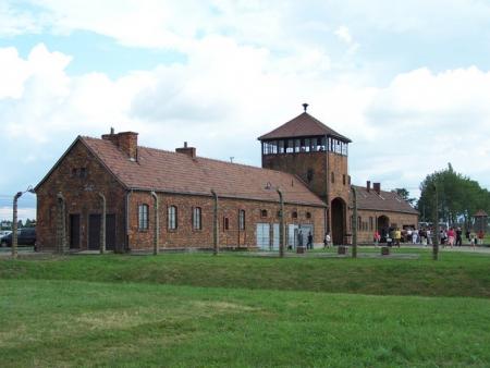 entrée de birkenau