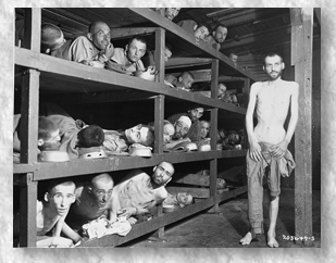 intérieure d'une baraque,photo prise a la libération de dachau