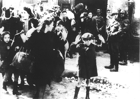 les nazis arrétaient tout le monde,femmes,enfants,vieillards